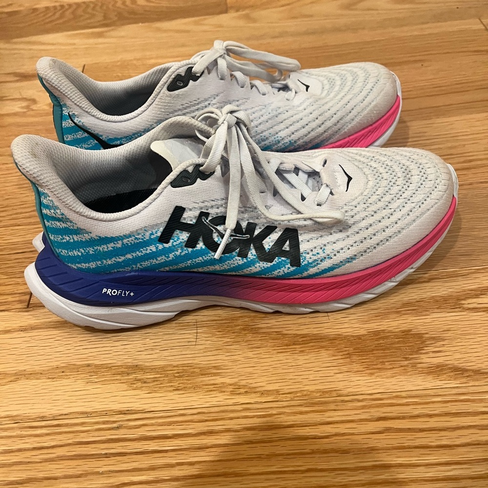 Hoka Mach 6